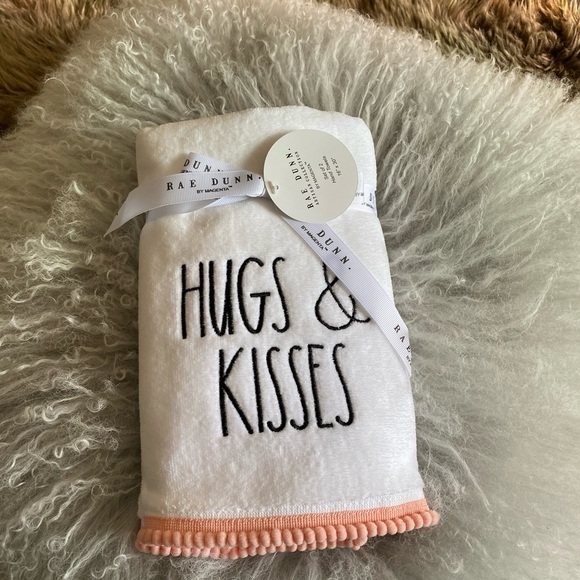 Rae Dunn Hand Towels - Picture 1 of 4